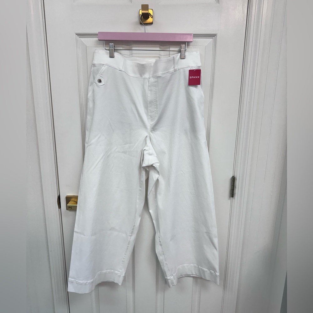 SPANX STRETCH TWILL CROP